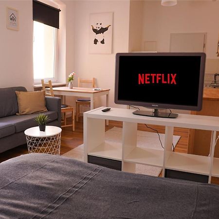 Fullhouse - Halle - T28 - Panda Apartment Bagian luar foto
